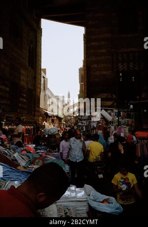 Photographie de voyage - le marché du complexe Al Ghouri au Caire islamique dans la ville du Caire en Egypte en Afrique du Nord Moyen-Orient Banque D'Images