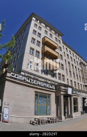 Computerspielemuseum, Karl-Marx-Allee, Friedrichshain, Berlin, Deutschland Banque D'Images