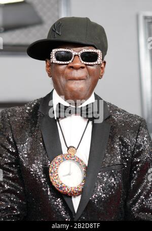 ***Photo Du Fichier*** Saveur Flav Tiré De L'Ennemi Public. Los ANGELES, CA - 26 JANVIER: Flav Flavy au 62ème Grammy Awards au Staples Center de Los Angeles, Californie, le 26 janvier 2020. Crédit: Tony Forte/Mediapunch Banque D'Images