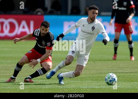 Washington, DC, États-Unis. 29 février 2020. 20200229 - le milieu de terrain de Colorado Rapids, YOUNES NAMLI (21), se trouve à proximité DU milieu de terrain Uni de D.C. FELIPE MARTINS (18) dans la première moitié du champ Audi à Washington. Crédit: Chuck Myers/Zuma Wire/Alay Live News Banque D'Images