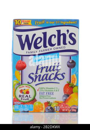 Irvine, CALIFORNIE - 22 MAI 2019 : une boîte de Collations Aux Fruits de Welch. De la promotion In Motion Companies, Inc. (PIM), est l'une des plus grandes manufactures Banque D'Images