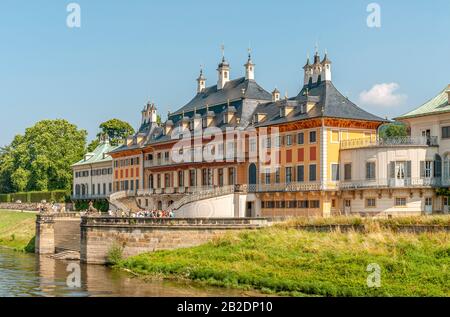 Wasserpalais au château de Pillnitz près de Dresde en Allemagne. Le parc autour du château a été fondé en 1539 par la construction de l'église du château Banque D'Images