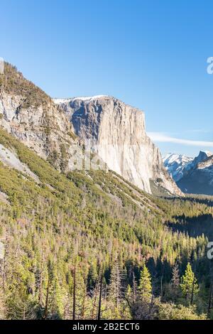 Yosemite National Park Valley, El Capitan Depuis Tunnel View, Hiver Season, En Décembre 2019, Mariposa County, Montagnes De La Sierra Nevada Occidentale, Califor Banque D'Images