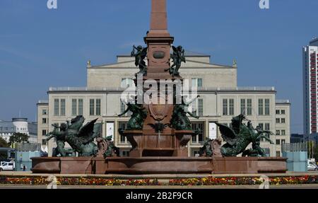 Mendebrunnen, Opéra, l'Augustplatz, Leipzig, Saxe, Allemagne Banque D'Images