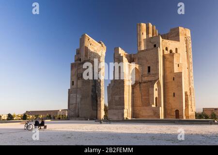 Palais AK Saray, le matin, Shahrisabz, ou Shakhrisabz, région de Qashqadaryo, Ouzbékistan, Asie centrale, Asie Banque D'Images