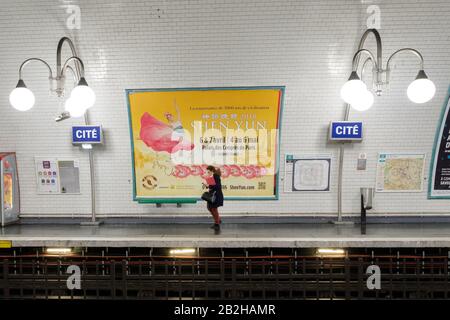 Métro de Paris - Cité Banque D'Images