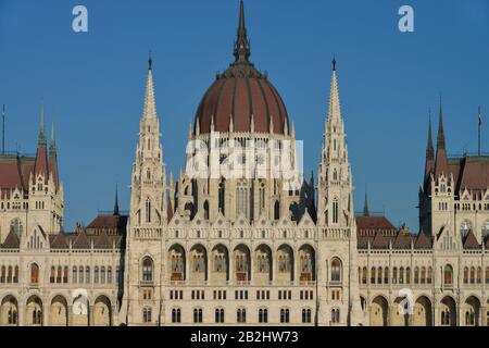 Parlamentsgebaeude Kossuth Lajos, ter, Budapest, Hongrie Banque D'Images