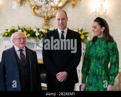 Aras An Uachtaráin, Irlande. 3 mars 2020. Visite en Irlande - le duc et la duchesse de Cambridge. Sur la photo le prince William, duc de Cambridge et le HRH Kate Middleton la duchesse de Cambridge à Aras An Uachtaráin où ils ont rencontré le président de l'Irlande/Uachtarain na heireann le président Michael D Higgins et sa femme Sabina lors de leur Visite royale en Irlande. Photo: SAM Boal/Rollingnews.ie crédit: RollingNews.ie/Alay Live News Banque D'Images