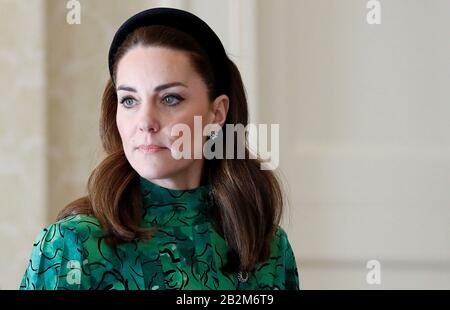 La duchesse de Cambridge lors d'une réunion à la résidence présidentielle officielle Aras an Uachtarain à Dublin, en Irlande. Banque D'Images