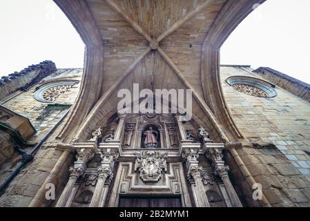 Portail de l'église San Vicente dans la ville côtière de San Sebastian située dans la Communauté autonome basque, en Espagne Banque D'Images