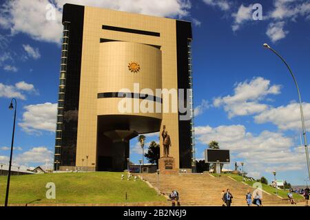 Windhoek, Namibie - 18 avril 2015 : monument à l'indépendance dans le centre-ville Banque D'Images