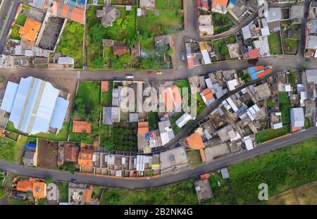 Vue aérienne du centre-ville vers Banos de Agua Santa Tungurahua Province Amérique du Sud Banque D'Images