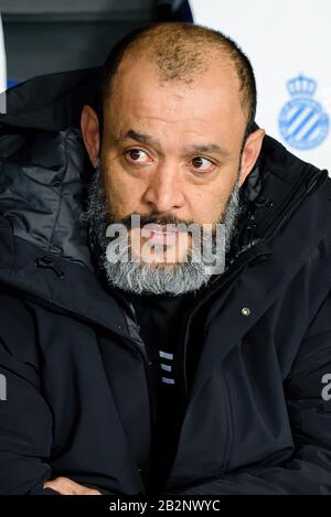 Barcelone - 27 FÉVRIER : l'entraîneur Nuno Espirito Santo au match De l'Uefa Europa League entre le RCD Espanyol et Wolverhampton Wanderers au stade RCDE Banque D'Images