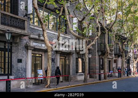 Shanghai, CHINE, 31 OCTOBRE : architecture traditionnelle et orgueil à Xintiandi dans la célèbre zone de concession française le 31 octobre 2019 à Shangha Banque D'Images