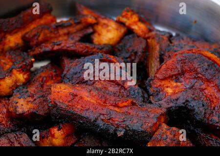 ventre de porc barbecue glacé au miel et au paprika Banque D'Images