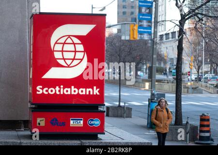 Banque De Nouvelle Ecosse Banque Scotia Succursale A Calgary Alberta Canada Photo Stock Alamy