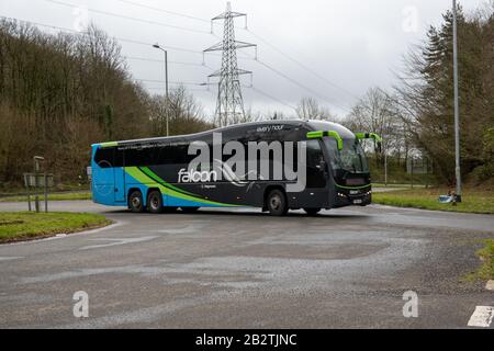 Service de bus Falcon de Plymouth à Bristol (via Exeter et l'aéroport de Bristol) par Stagecoach. À L'Arrêt De Bus Marley Head, South Brant, Devon Banque D'Images