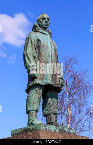 Statue de Roald Amundsen, explorateur polaire, Tromso, Troms, Norvège Banque D'Images