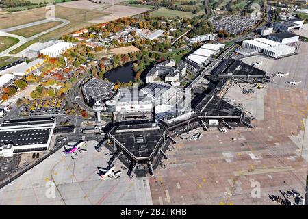 Aéroport De Hanovre, Terminal, Terminaux, Apron, Langenhagen, Basse-Saxe, Allemagne Banque D'Images