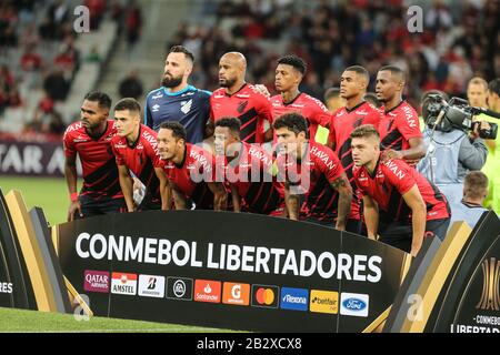 Curitiba, Paraní, Brésil. 3 mars 2020. PR - LIBERTADORES/ATHLETICO X PENAROL - ESPORTES - Foto posada do Atlhetico durante partida do Grupo C da Copa Libertadores 2020, na Arena da Baixada, em Curitiba, nesta terça-feira (3). Foto: Geraldo Bubniak/Agb Crédit: Geraldo Bubniak/Zuma Wire/Alay Live News Banque D'Images