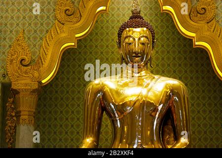 chef de statue de bouddha dans le temple bouddhiste Banque D'Images