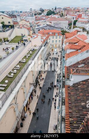 Rua do Carmo est une rue commerçante piétonne de Lisbonne Portugal Banque D'Images