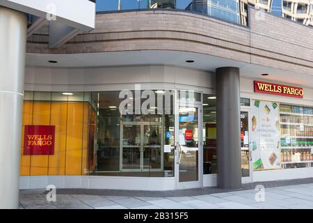 Entrée à une succursale de la banque Wells Fargo dans le centre-ville de Washington, D.C. Banque D'Images