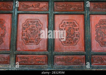 Détail ancienne porte chinoise Banque D'Images
