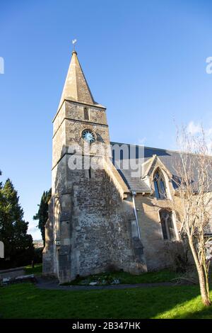 Église paroissiale du village de Saint Michael et De Tous les Anges, Hilperton, Wiltshire, Angleterre, Royaume-Uni Banque D'Images