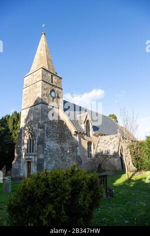 Église paroissiale du village de Saint Michael et De Tous les Anges, Hilperton, Wiltshire, Angleterre, Royaume-Uni Banque D'Images