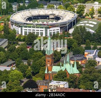 Vue sur l'église St Jean avant le Rothenbaum Arena de Hambourg, 12.08.2012, vue aérienne, Allemagne, Hambourg Banque D'Images