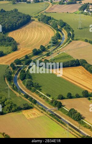 , cours de la rivière Emscher à Castrop-Rauxel, 02.09.2012, vue aérienne, Allemagne, Rhénanie-du-Nord-Westphalie, Ruhr Area, Castrop-Rauxel Banque D'Images