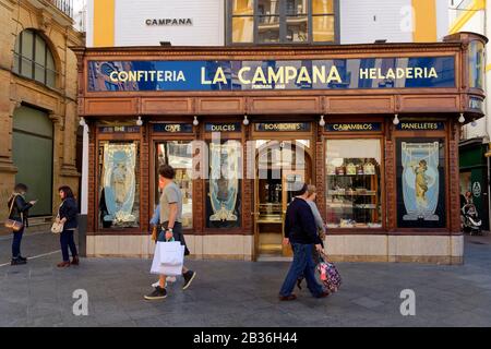 Espagne, Andalousie, Séville, district de luzerne, boulangerie et restaurant La Campana Banque D'Images