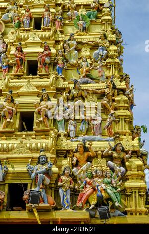 Colombo, Sri Lanka - Février 2020: Détail Du Nouveau Temple De Kathiresan Kovil Le 4 Février 2020 À Colombo, Sri Lanka. Banque D'Images