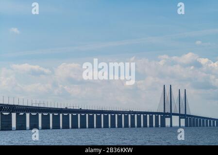 Suède, Scania, Malmo, Oresund Bridge, le plus long pont à câble en Europe, reliant la Suède et le Danemark Banque D'Images