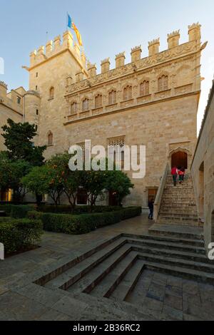 Espagne, Valence, centre historique, la Bourse de la soie, la Llotja (Lonja de la Seda), de style gothique, classée au patrimoine mondial par l'UNESCO Banque D'Images