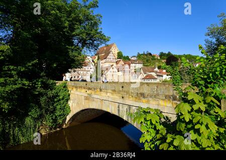 Allemagne, Bade-Wurtemberg, Schwabisch Hall, maisons À Colombages dans le vieux centre-ville, à côté de la rivière Kocher Banque D'Images