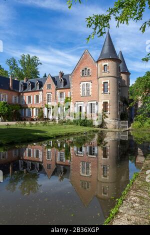 La France, l'Allier, Villeneuve sur Allier, Balaine Arboretum, le château Banque D'Images