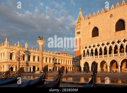 Palais Des Doges, Place Saint Marc (San Marco) Venise, Italie Banque D'Images