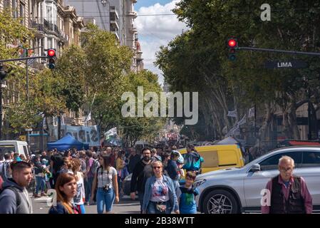 Manifestation populaire pendant 43 ans du putsch pendant la Journée nationale de la mémoire, de la vérité et de la justice qui rappellent ces 30000 déparus en Argentine Banque D'Images