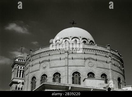 Photographie de voyage - Église orthodoxe grecque de Saint George dans le Caire copte dans la ville du Caire en Egypte en Afrique du Nord Moyen-Orient - Architecture Banque D'Images