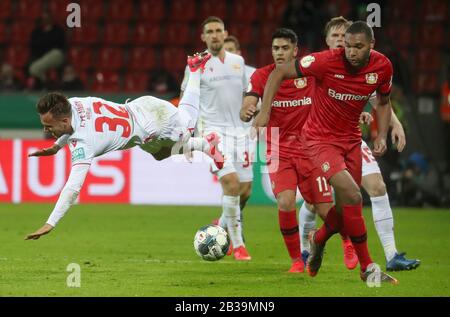 Leverkusen, Allemagne. 04 mars 2020. FIRO: 04.03.2020 Football, 2019/2020 FDB Cup quarts de finale Bayer Leverkusen - Union Berlin. Marcus Ingvartsen, duels contre Jonathan Tah | usage dans le monde crédit: DPA/Alay Live News Banque D'Images