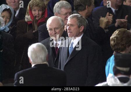 Washington, D.C., Etats-Unis, 20 2001 janv.: Le Presd. George W. Bush prend la scène après avoir été assermenté en tant que 43ème Président des Etats-Unis.©Bob Daemmrich Banque D'Images