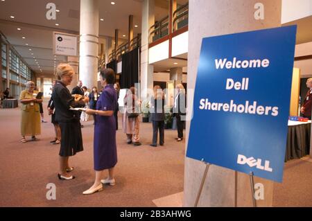 Austin, Texas USA, 17 JUILLET 2003 : entrée à l'assemblée annuelle des actionnaires de Dell Computer au centre de congrès d'Austin, fermée à la presse et aux visiteurs.©Bob Daemmrich Banque D'Images
