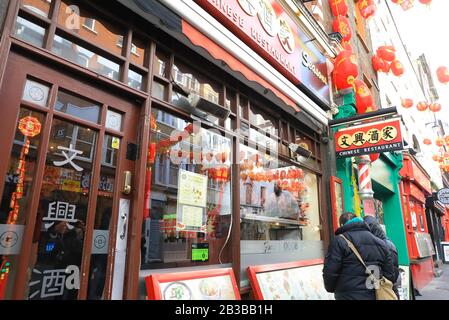 Restaurants sur Wardour Street dans Chinatown, dans le West End de Londres, au Royaume-Uni Banque D'Images