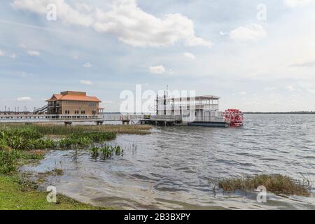 La Dora Queen River Boat Croisières Tavares, Floride États-Unis Banque D'Images