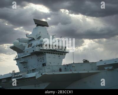 Pont de commandement du HMS Prince de Galles de la Royal Navy (R09), deuxième porte-avions de la classe Queen Elizabeth du Royaume-Uni Banque D'Images
