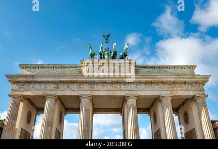 Porte De Brandebourg Avec Quadriga, Mitte, Berlin, Allemagne Banque D'Images