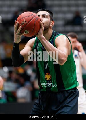 Badalona, Espagne. 04 mars 2020. Kerem Kanter de Joventut Badalona lors du match de deuxième stade de l'EuroCup ULEB, le Groupe H a joué entre Joventut Badalona et Unicaja à Palau Olimpic de Badalona le 4 mars 2020 à Badalona, en Espagne. Crédit: Dax/ESPA/Alay Live News Banque D'Images