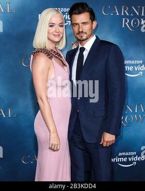 Hollywood, États-Unis. 05 mars 2020. (Dossier) Katy Perry S'Attend À Ce Que First Baby Avec Fiance Orlando Bloom. Katy Perry a révélé qu'elle attend un bébé avec son fiancé Orlando Bloom. Hollywood, LOS ANGELES, CALIFORNIE, États-Unis - 21 AOÛT : la chanteuse Katy Perry et le fiancé/acteur Orlando Bloom arrivent à la première de Los Angeles De la "Carnival Row" d'Amazon qui s'est tenue au cinéma chinois IMAX TCL le 21 août 2019 à Hollywood, Los Angeles, Californie, États-Unis. (Photo De Xavier Collin/Image Press Agency) Crédit: Image Press Agency/Alay Live News Banque D'Images